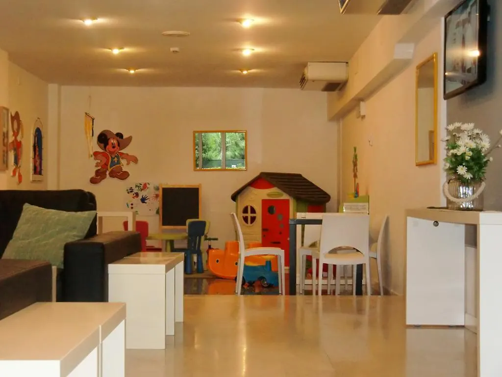 Hotel Desire'