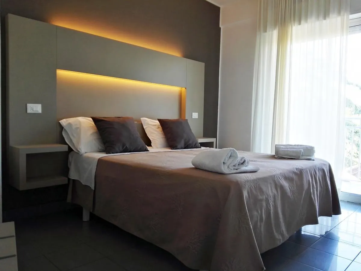 ***  Hotel Desire' Riccione Italia